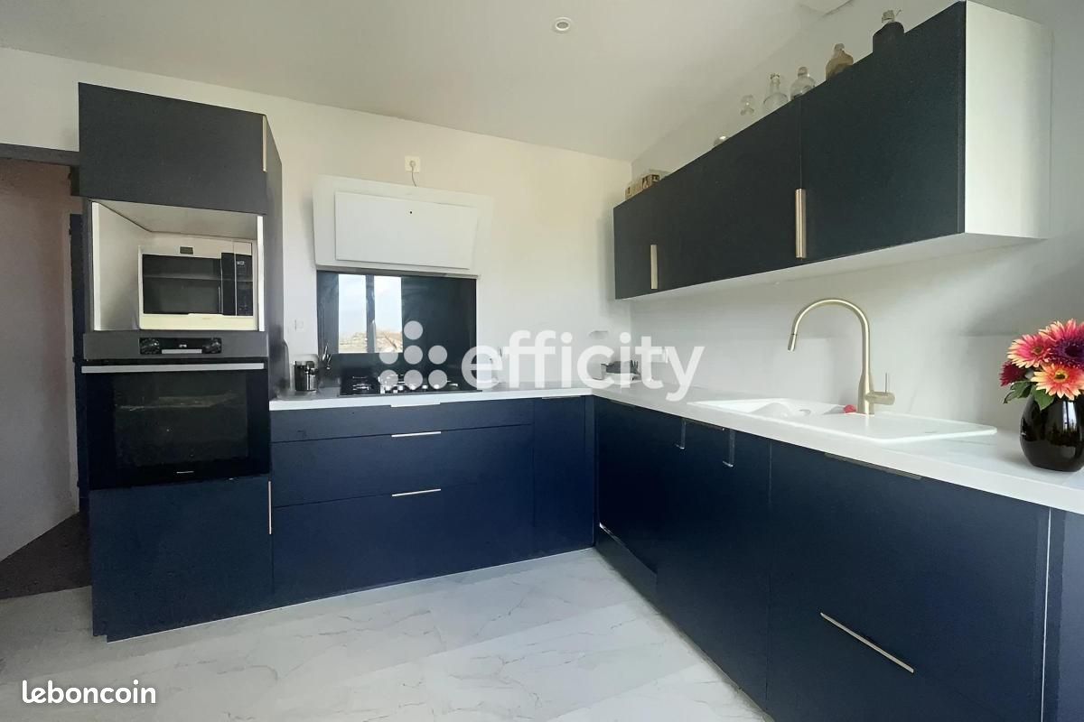 Maison 4 pièces 110 m² · à Saint-Amant-de-Boixe · 110 m² · 159 000 €