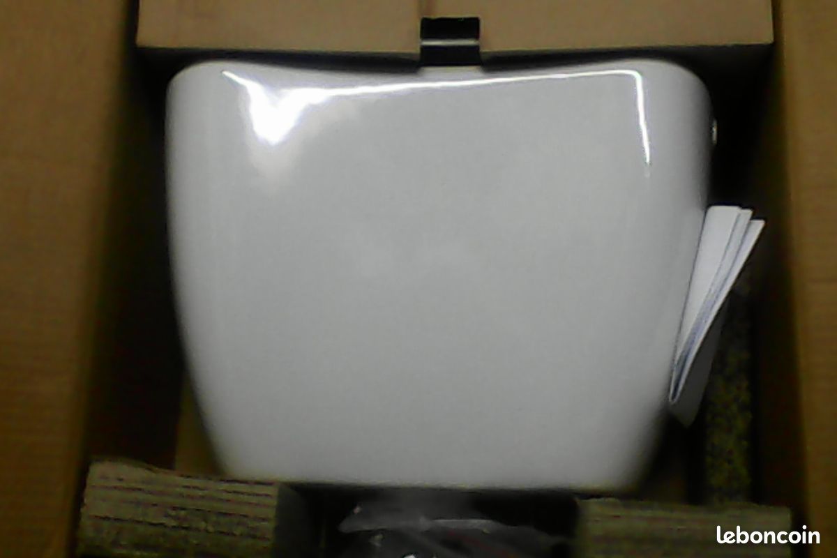 Réservoir eau WC (image 1)