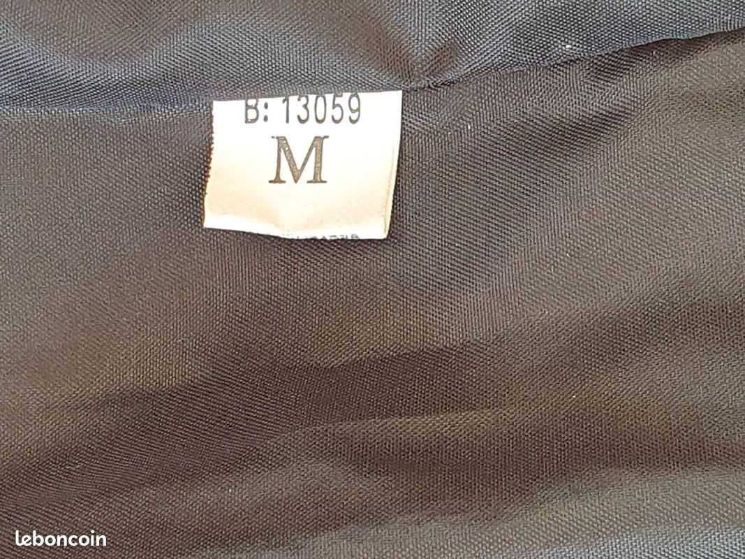 Blouson sans manche noir . Taille M (image 3)