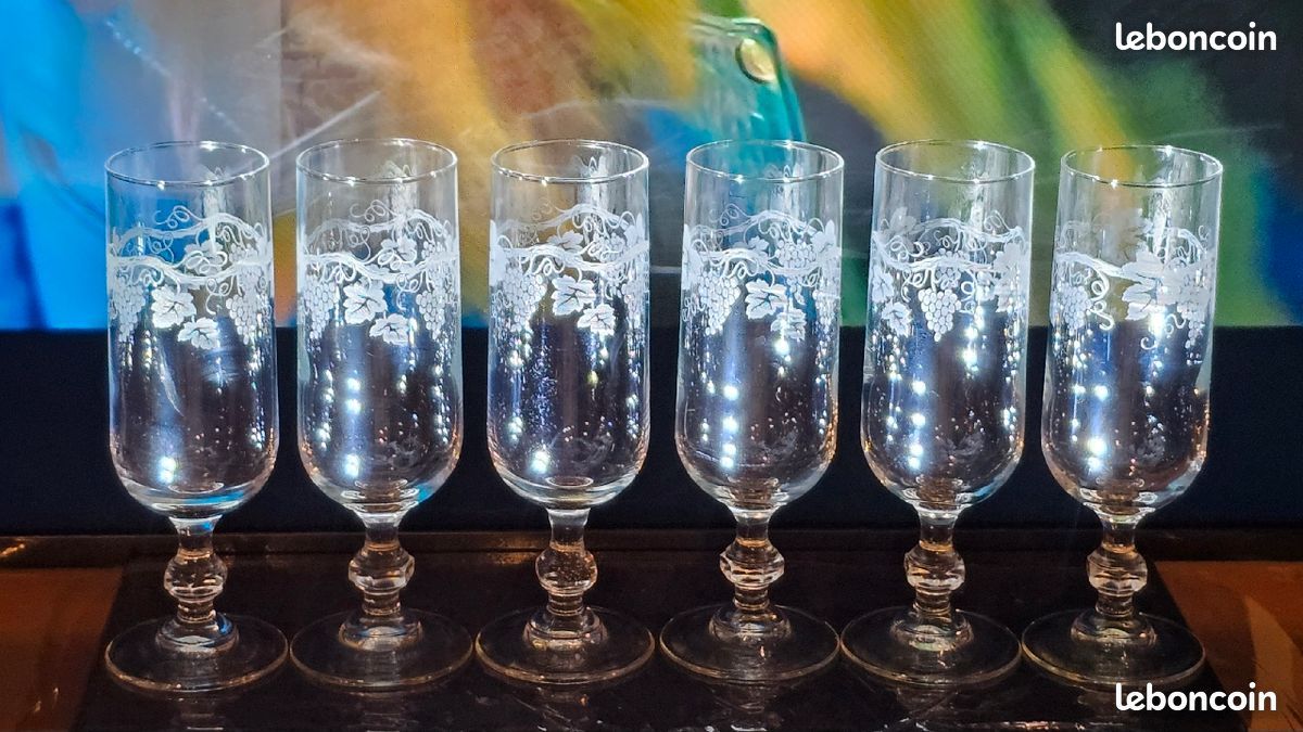 Lot 6 flûtes champagne Guy de Forez vintage - Arts de la table