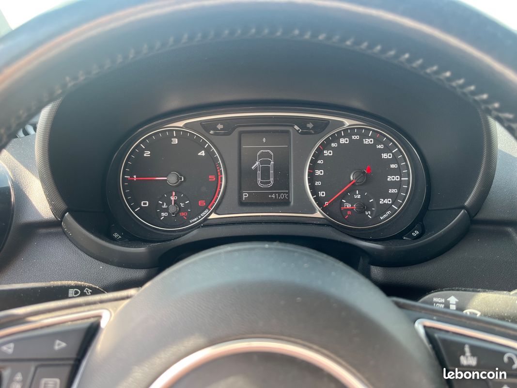 AUDI A1 SPORTBACK 1.4 TDI 90 S-LINE S-TRONIC *TRES BON ETAT - SIEGES CHAUFFANTS - BLUETOOTh (image 19)