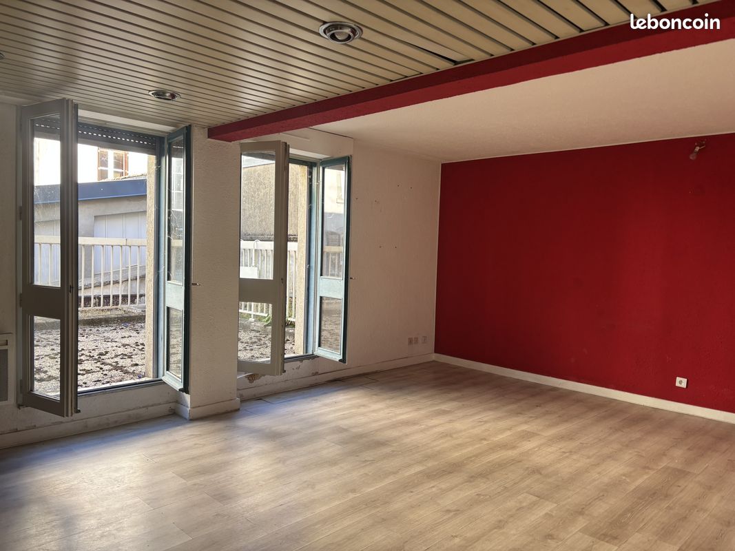 Appartement 4 pièces 95 m² · à Aurillac · 95 m² · 150 000 €