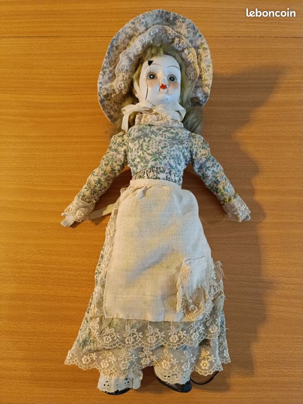Poupée Ancienne En Porcelaine Française – Pièces Détachées Ou Collection