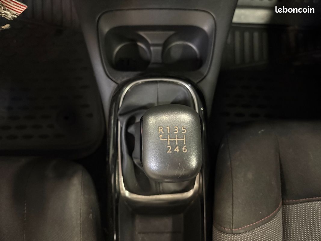 CITROEN C4 CACTUS PureTech 110 SS BVM6 Live (image 29)