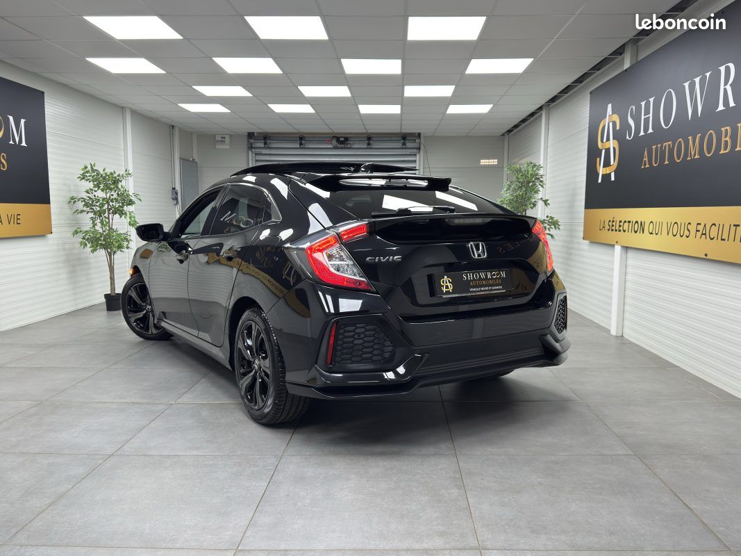 Honda Civic X (2) i-VTEC 129 - Executive 5p (image 2)