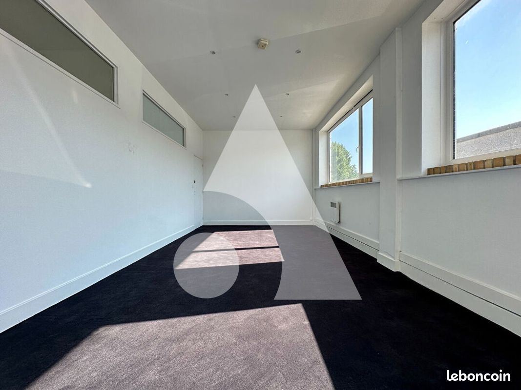 Local 187 m² LONGUENESSE (image 15)