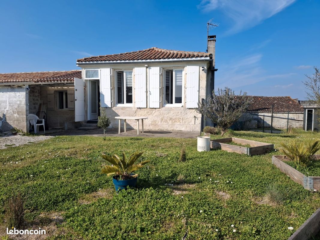Appartement 2 pièces 50 m² · à Saintes · 50 m² · 650 €