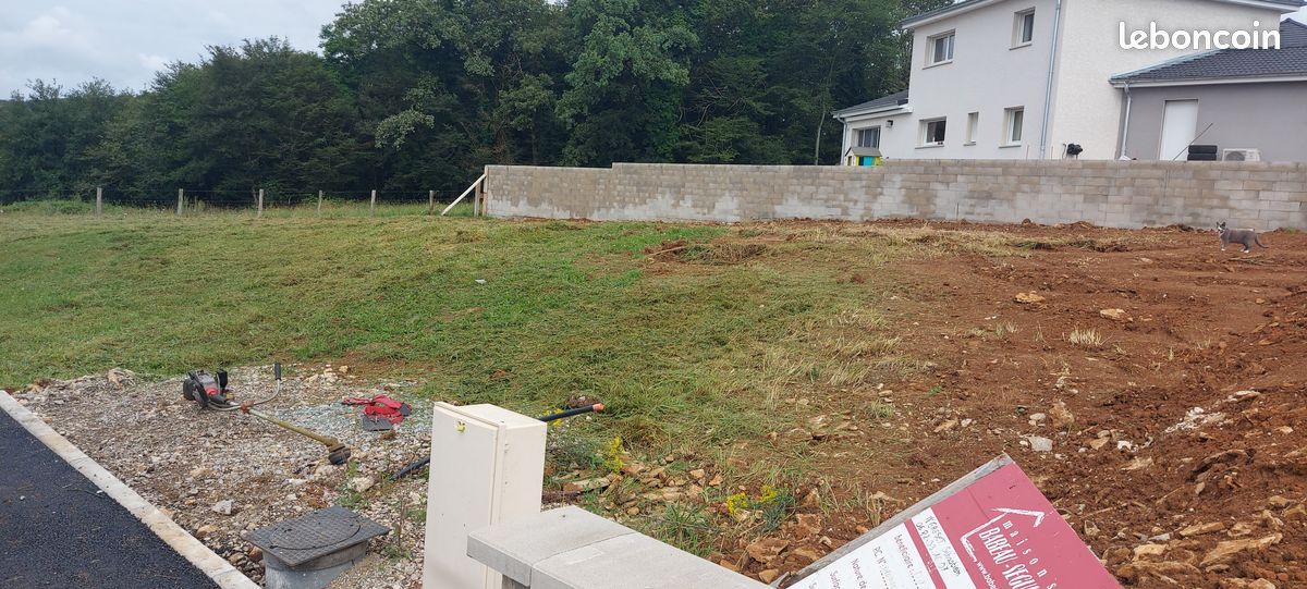 Terrain Clos Mauprat · à Héricourt · 71 500 €