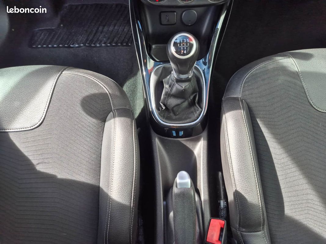Opel adam 1.4 twinport 87 jam 2016 (image 10)