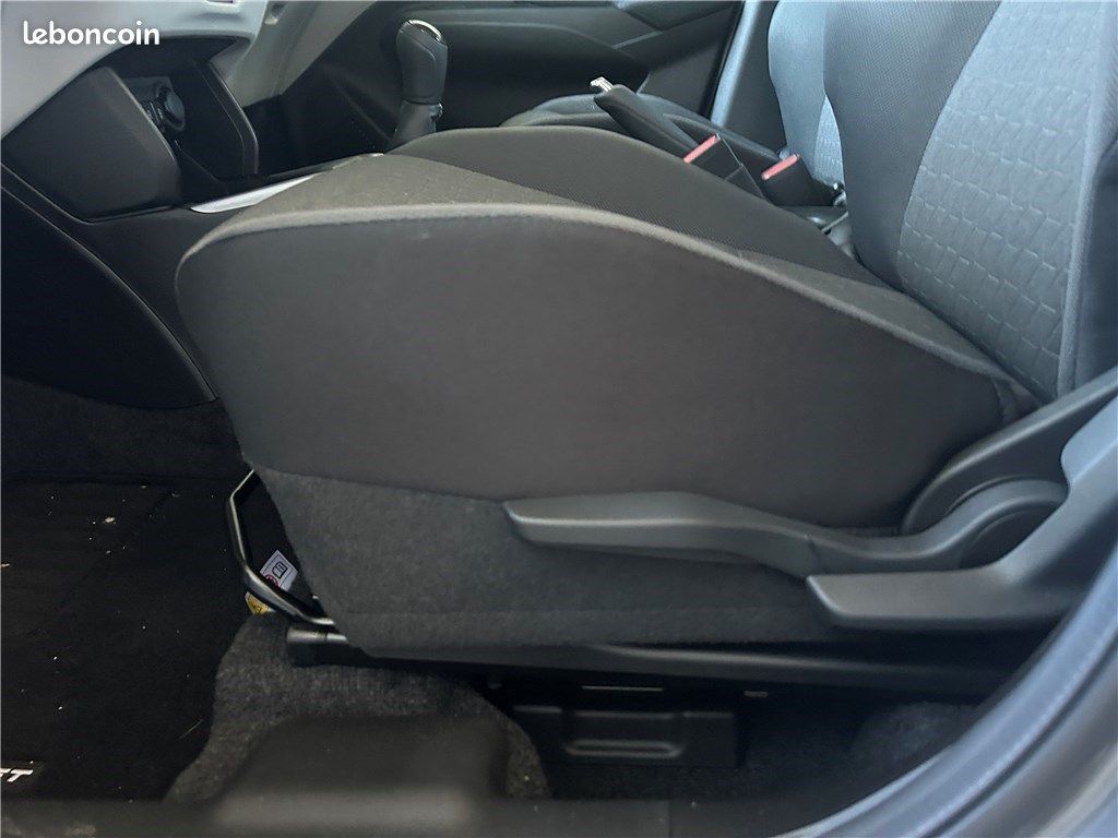 Suzuki Swift IV 1.2 DUALJET HYBRID Pack (image 8)