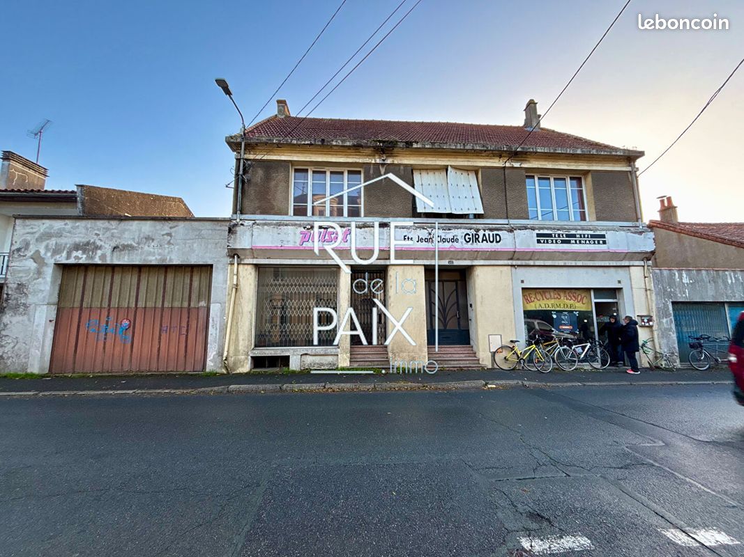 Maison 4 pièces 236 m² · à Parthenay · 236 m² · 60 000 €