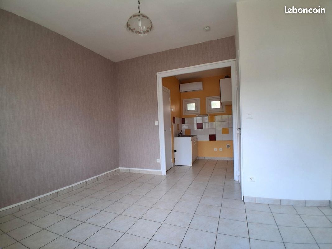 Appartement 1 pièce 19 m² · à Vichy · 19 m² · 330 €
