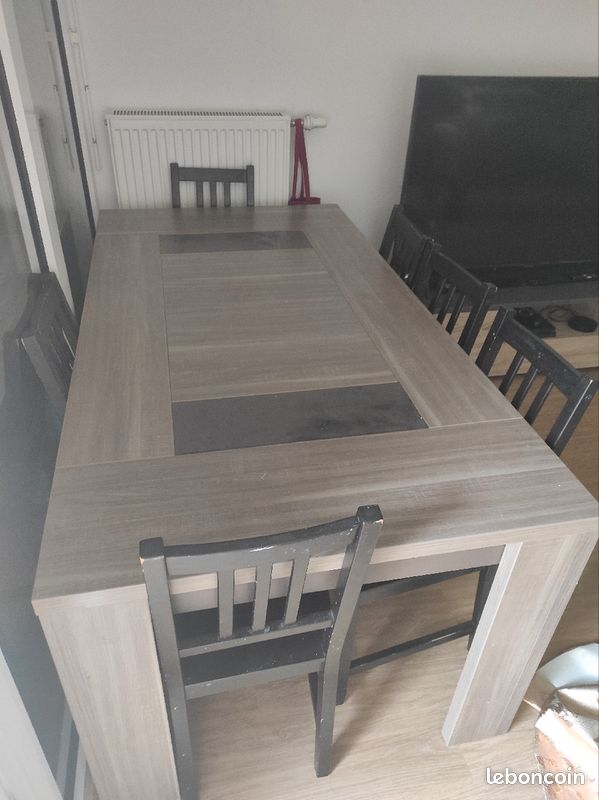 Table avec 6 chaise (image 3)