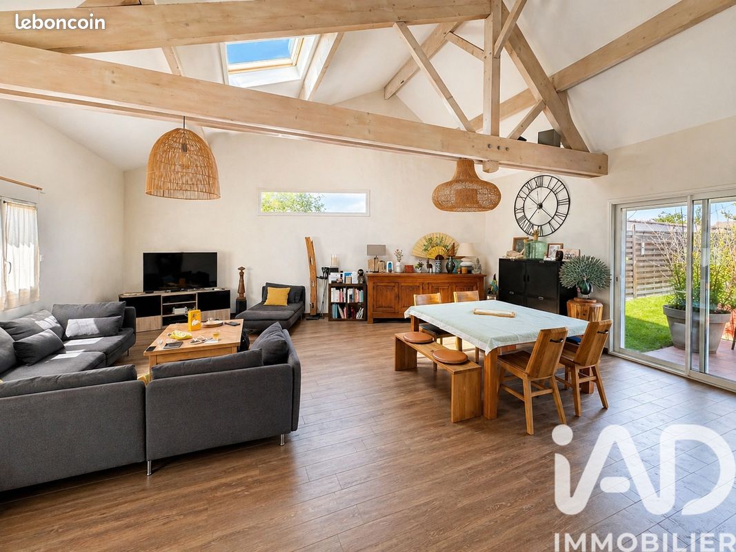 Maison 6 pièces 137 m² · à Le Plessis-Pâté · 137 m² · 365 000 €