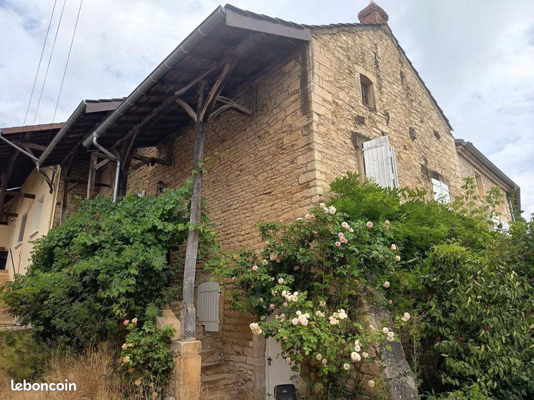 Maison 7 pièces 137 m² · à Lugny · 137 m² · 280 000 €