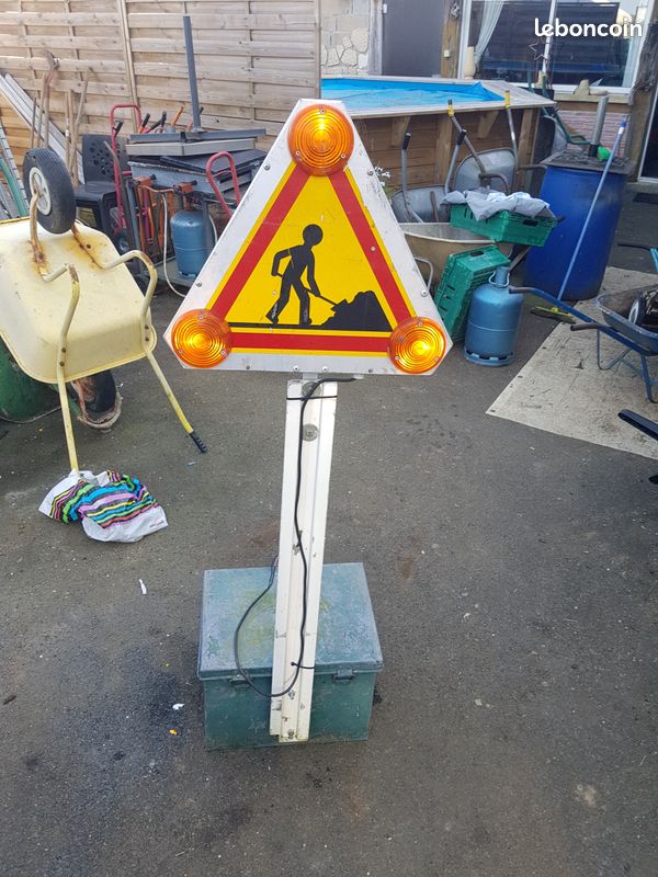 Panneau de signalisation clignotant avec batterie (image 4)