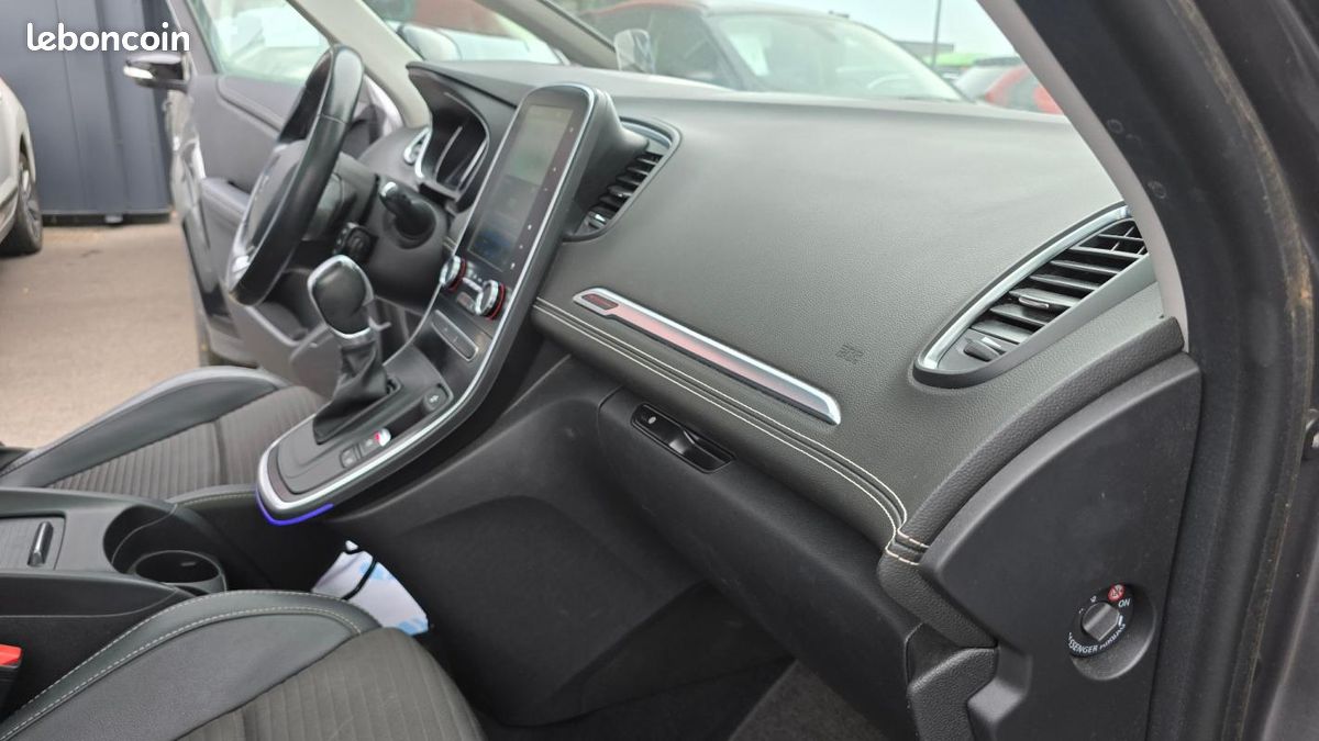 Renault Scénic IV Business Intens (image 19)