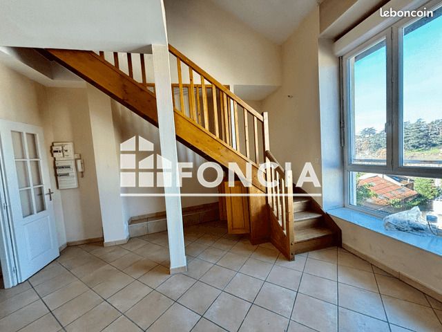 Appartement a louer tassin-la-demi-lune - 4 pièce(s) - 76 m2 - Surfyn