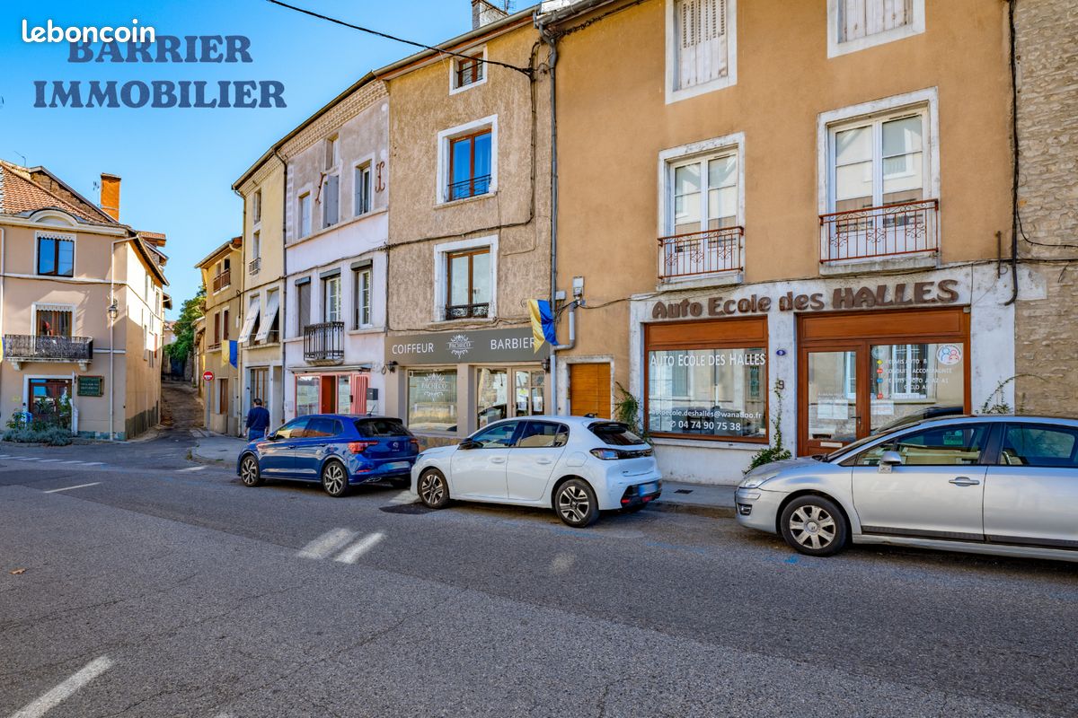 Immeuble 121 m² · à Crémieu · 121 m² · 332 000 €