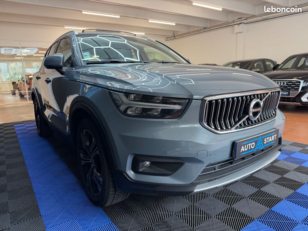 Volvo XC40 T5 Twin engine 261Ch Inscription - TVA RECUPERABLE / 1ERE MAIN / TOIT OUVRANT PANORAMIQUE / COFFRE ELECTRIQUE / CAMERA DE RECUL (image 5)