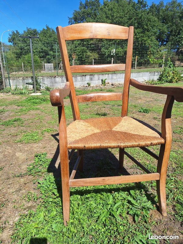 Fauteuil bois et paille (image 1)