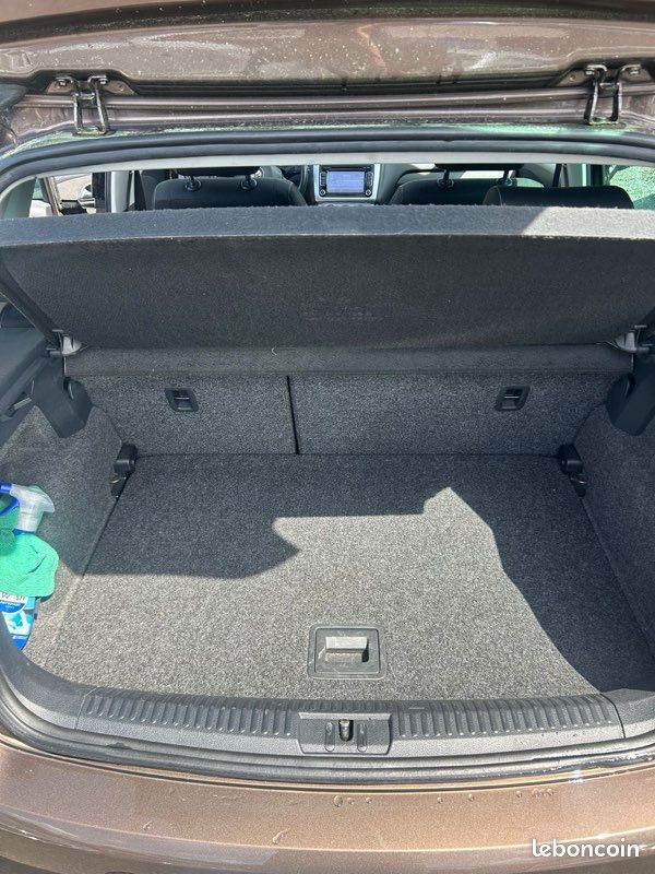 Volkswagen polo 1.6tdi 90 DSG7 Serie Spéciale MATCH toit ouvrant Garantie 12 mois (image 10)