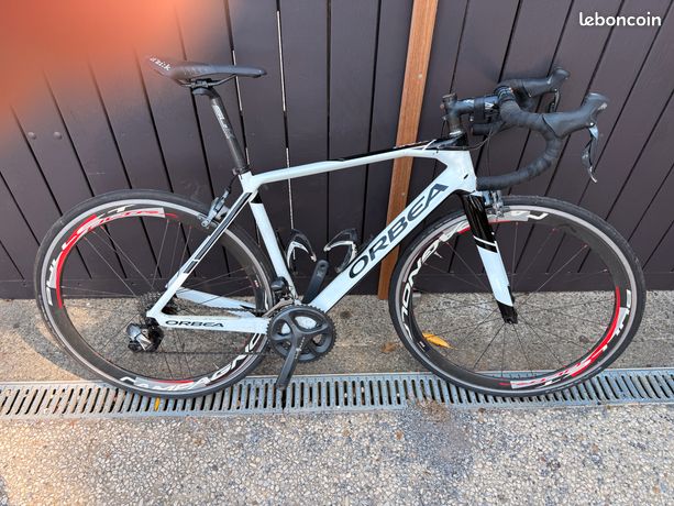 Moyeu Arrière Campagnolo Bullet 28 Trous Avec Roue Libre - Rare - Comme Neuf