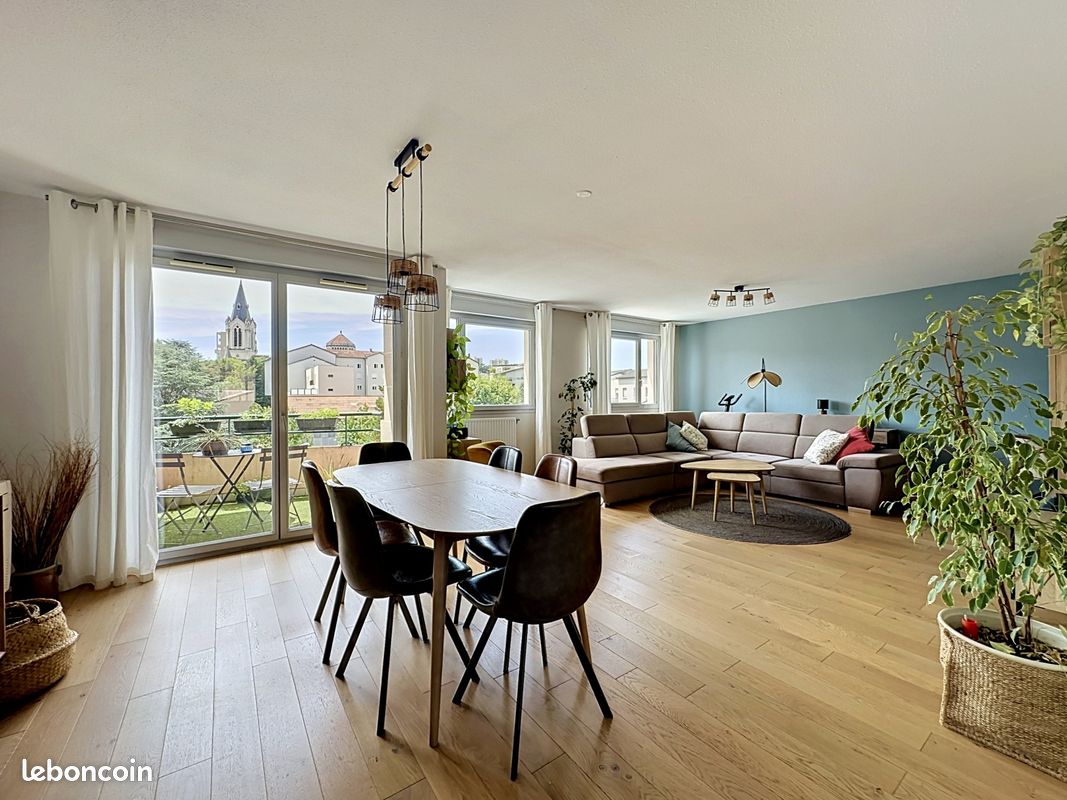 Appartement 4 pièces 82 m² · à Oullins-Pierre-Bénite · 82 m² · 370 000 €