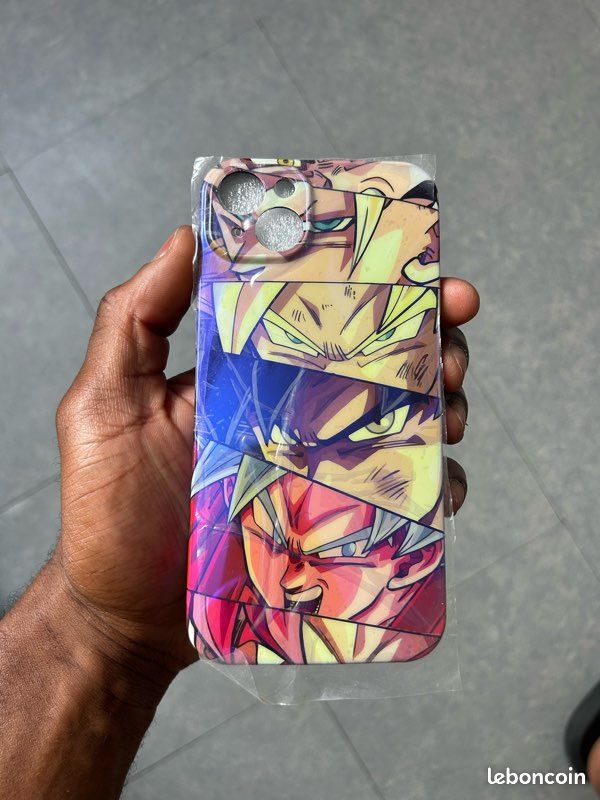 Coque iPhone 14 lus (image 1)