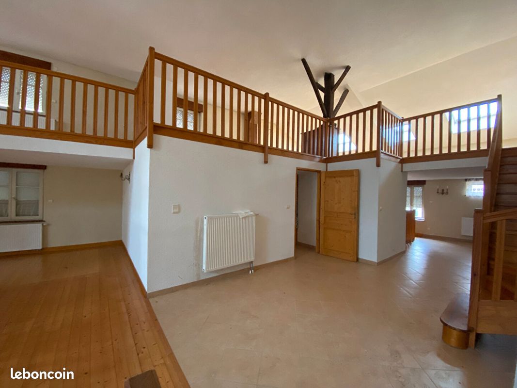Maison 7 pièces 324 m² · à Bénaménil · 324 m² · 120 000 €
