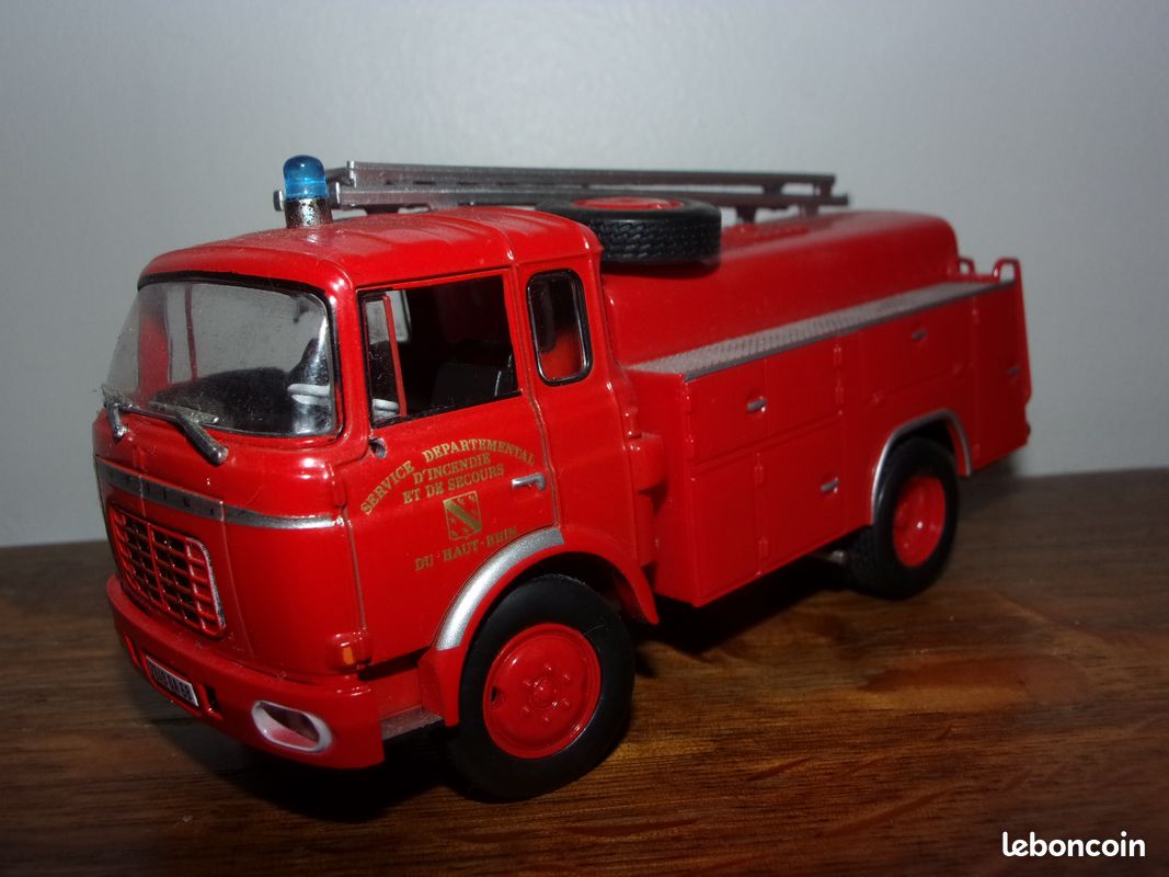 142P ADVANCE A203A Hong Kong Fire Engine Camion Pompiers