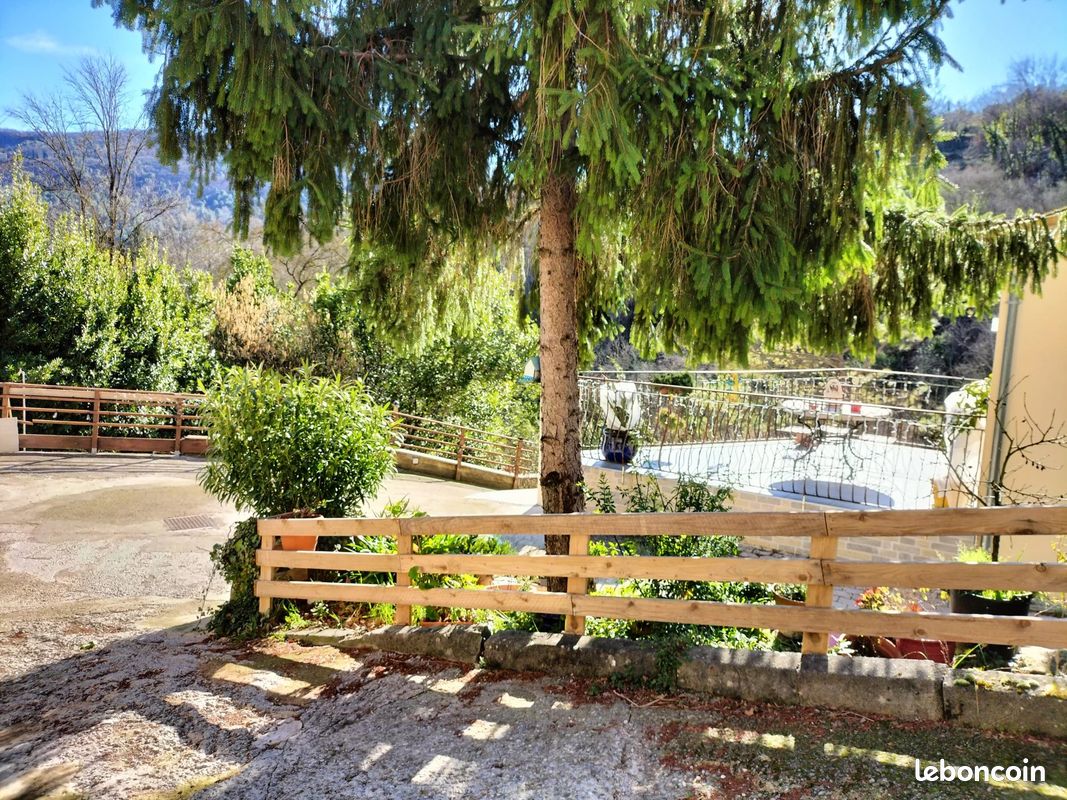 Appartement 134 m² · à Tourrettes-sur-Loup · 134 m² · 550 000 €