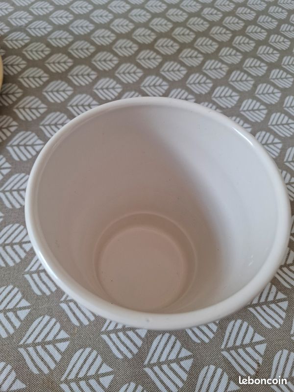 Cache pot (image 4)