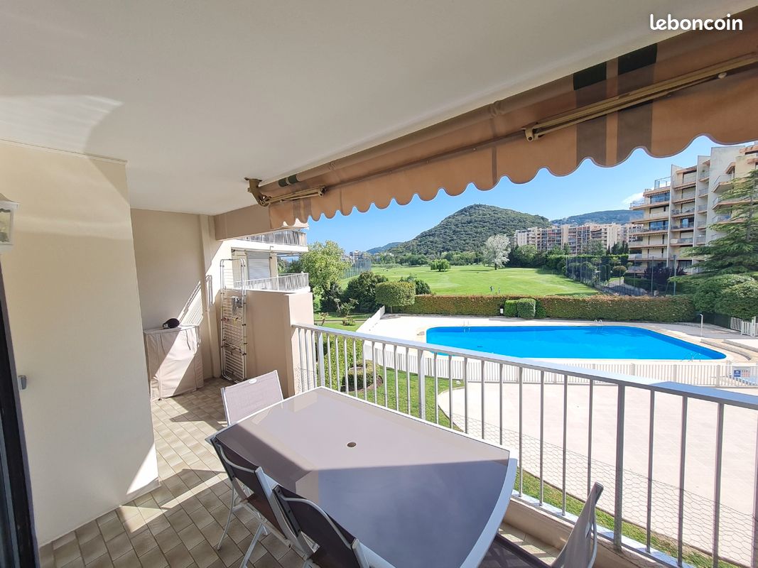 Appartement 1 pièce 33 m² · à Mandelieu-la-Napoule · 33 m² · 810 €