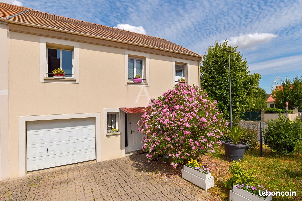 Maison 6 pièces 101 m² · à Guignes · 101 m² · 300 000 €