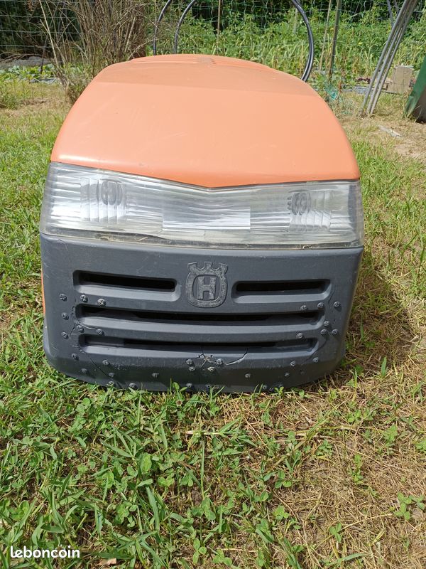 Capot pour tondeuse autoportée (image 1)