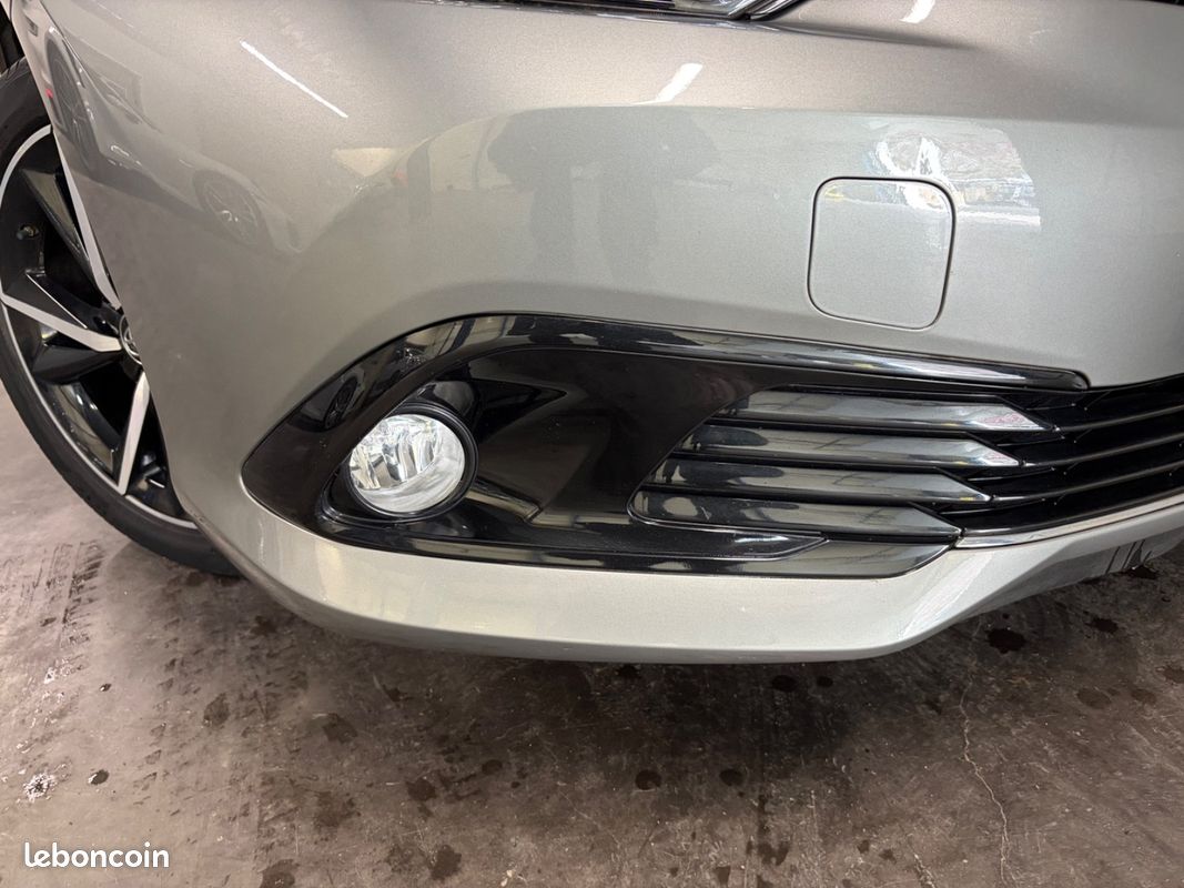 Toyota AURIS 1.8 HYBRID 136ch collection CAMERA DE RECUL - GPS - BLUETOOTH (image 46)