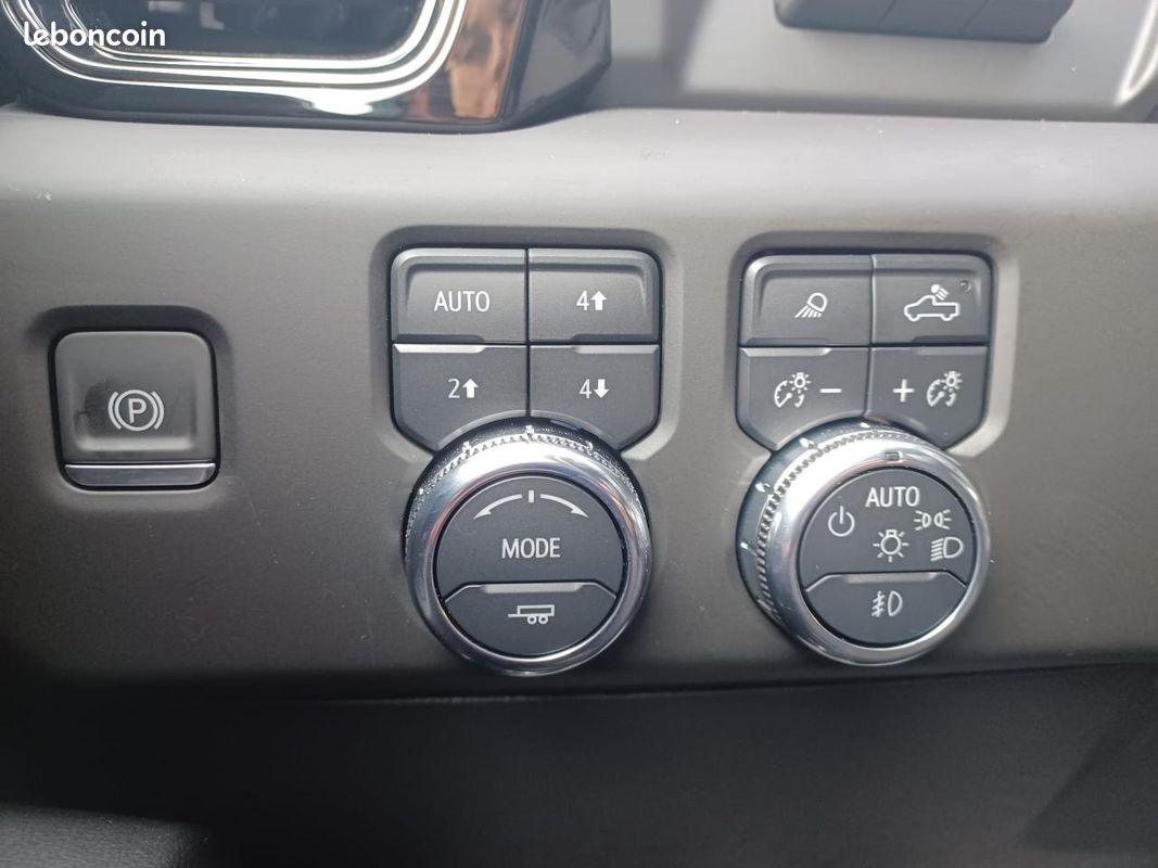 GMC SIERRA 1500 Crew cab AT4 4x4 V8 6,2L (image 18)