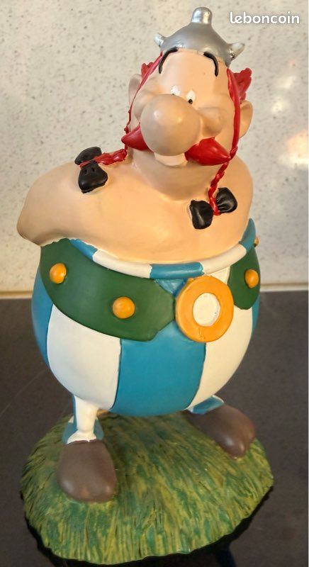 Asterix - Figurine Résine 21cm - Obélix Assis - Parc Asterix 1999