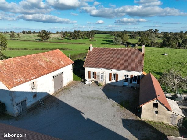 Ancien corps de ferme à 10min de St pourçain sur sioule