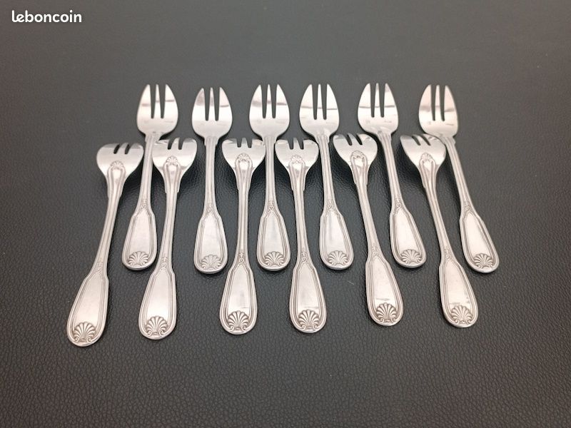 12 fourchettes a huitre métal argenté modèle coquille st