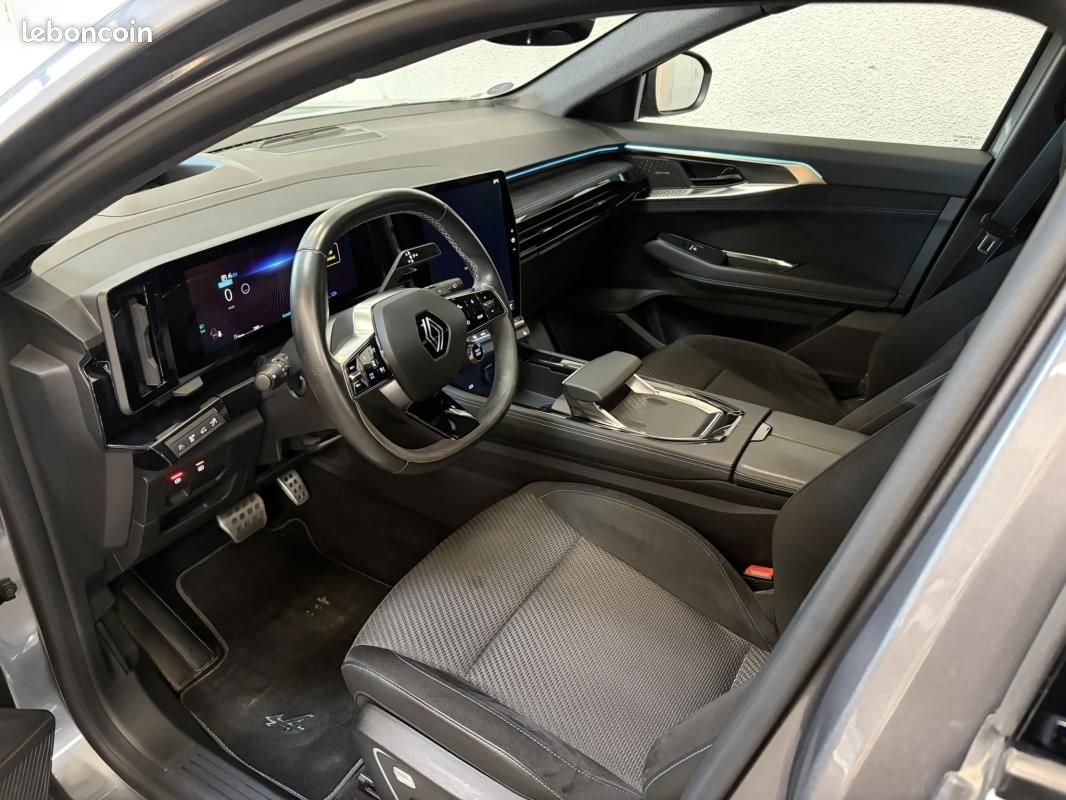 Renault Espace E-Tech hybrid 200 esprit Alpine (image 28)