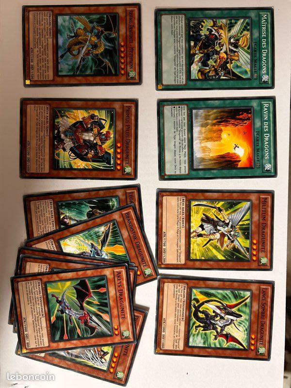 Lot cartes Yu-Gi-Oh dans un bon état (image 1)