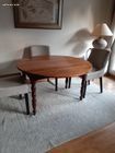 Table ronde en bois (image 4)