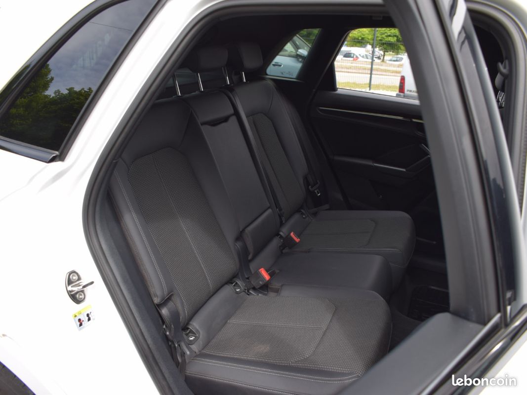 AUDI Q3 35 TDI 150 CV S-LINE S-TRONIC / 1ère MAIN / CROCHET D'ATTELAGE / PACK BLACK (image 13)