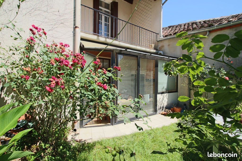 Maison 4 pièces 114 m² · à Laguépie · 114 m² · 69 000 €