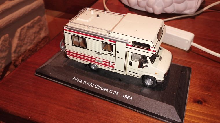 Jouet miniature - Camping-car
