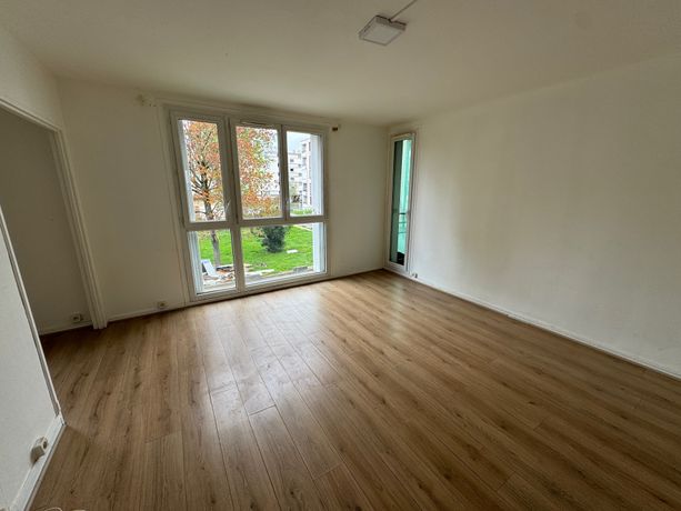 Appartement a louer  - 4 pièce(s) - 63 m2 - Surfyn