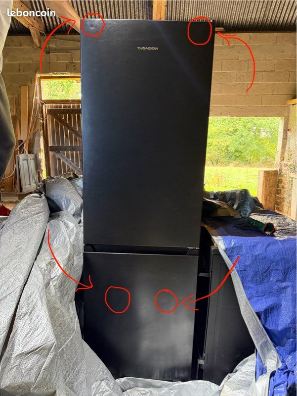 Réfrigérateur congélateur Thomson CTH304ANFBLIX, finition noire, avec technologie Total No Frost (image 10)