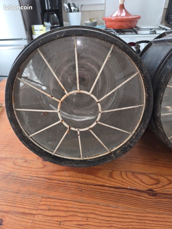 Lampe industrielle (image 1)